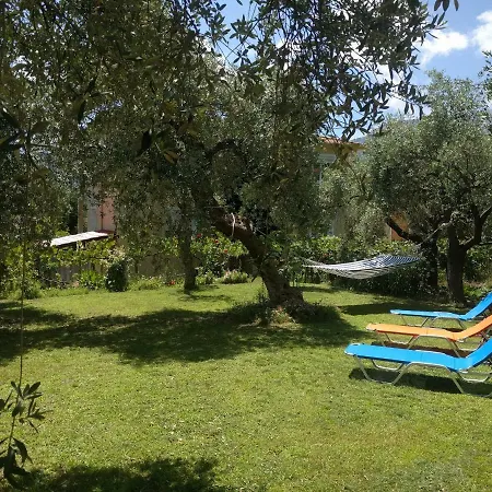 House Christie * Chrisi Ammoudia