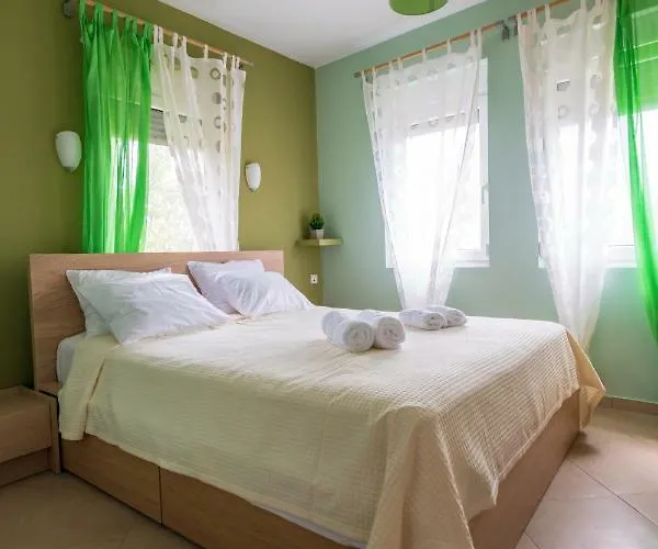 House Christie 펜션 *